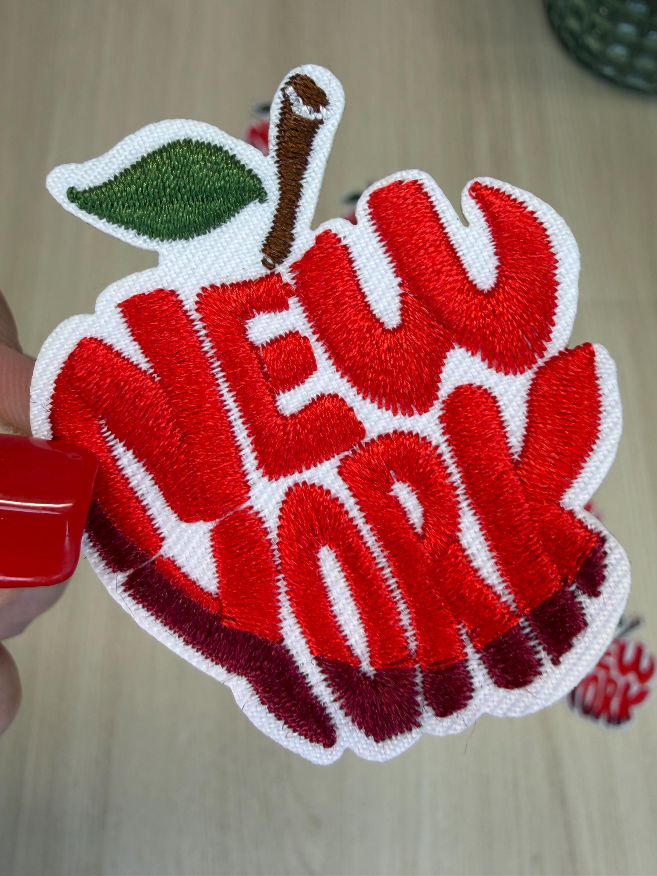 Apple-Shaped “New York” Iron-On Patch – 2-Inch cute Embellishment